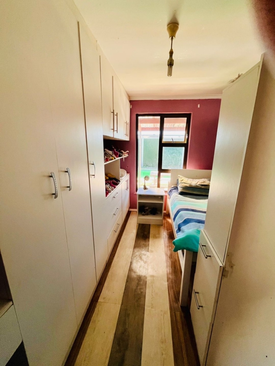 4 Bedroom Property for Sale in Wavecrest Western Cape